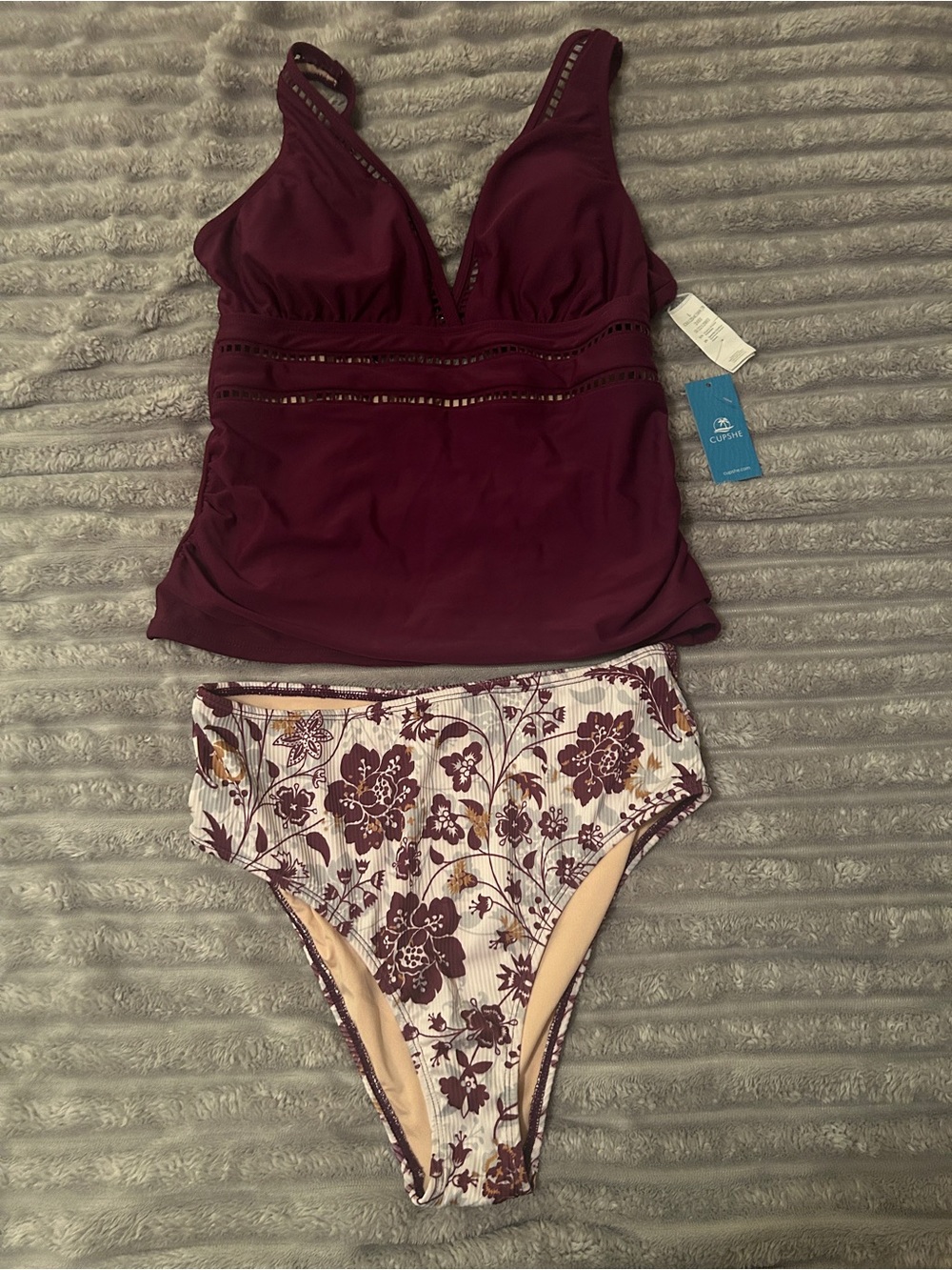 Cupshe Plum V-Neck Tankini with Floral High-Waist Bottom
